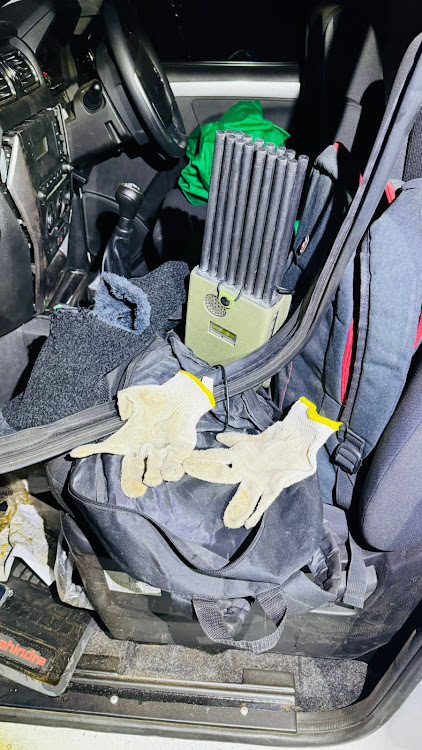 A military-grade jamming device with 16 antennas was found in the possession of car hijackers. Image: SAPS